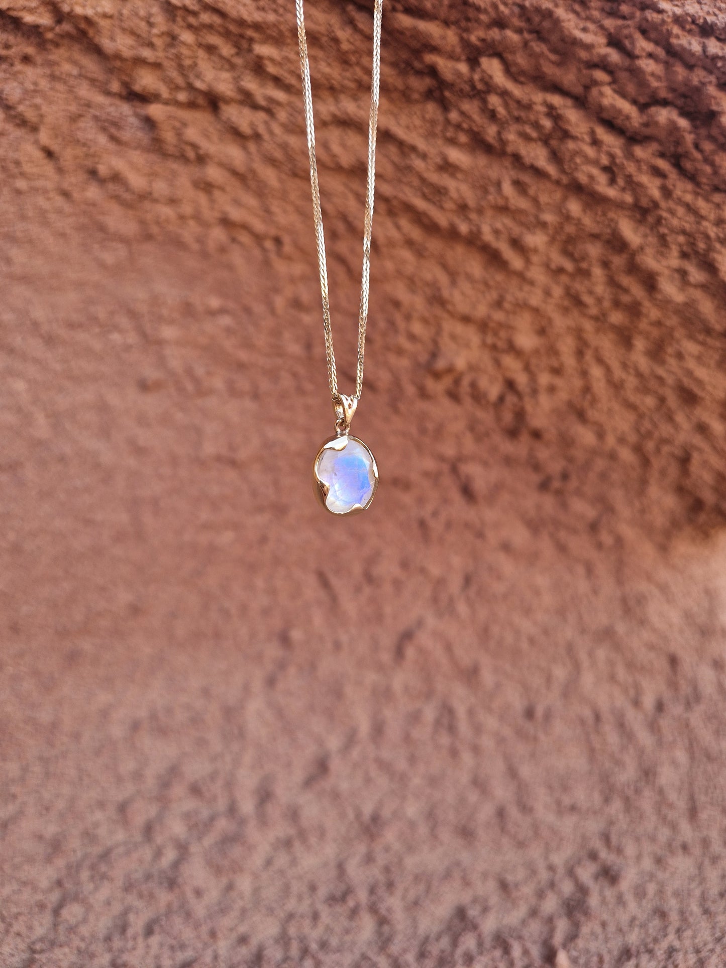 Claw Necklace in 14K