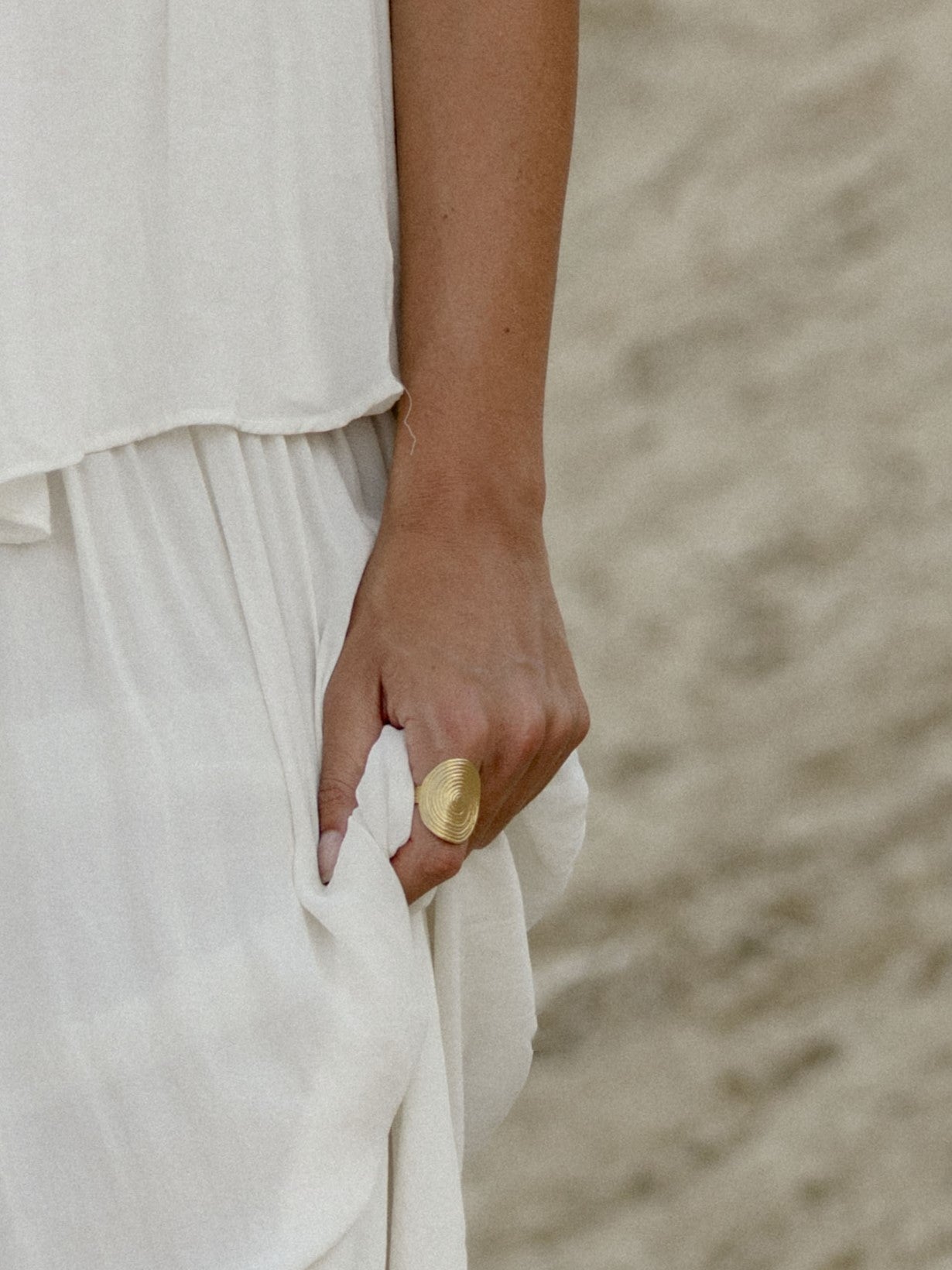 WEZI Moon Ring