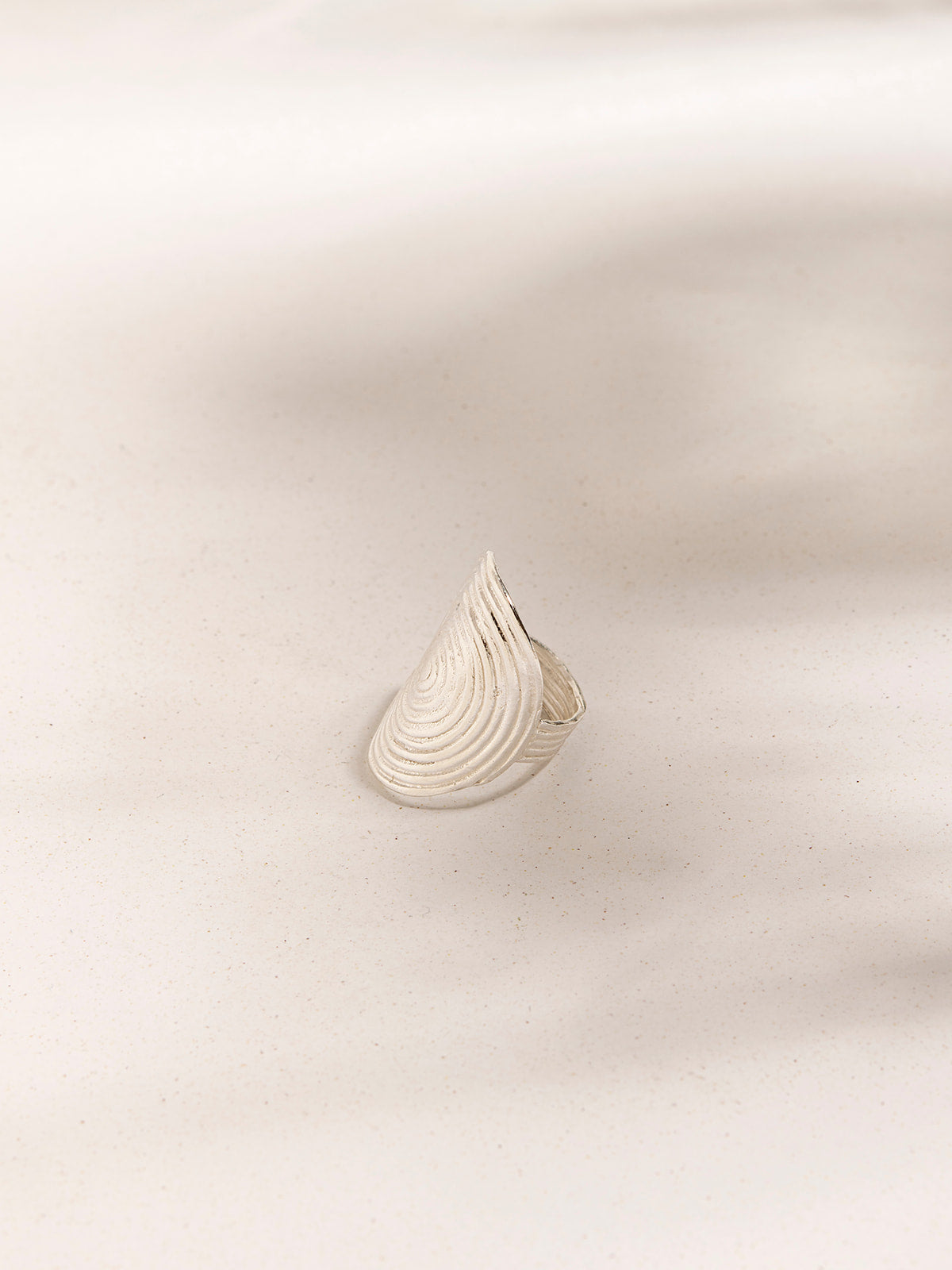 WEZI Moon Ring