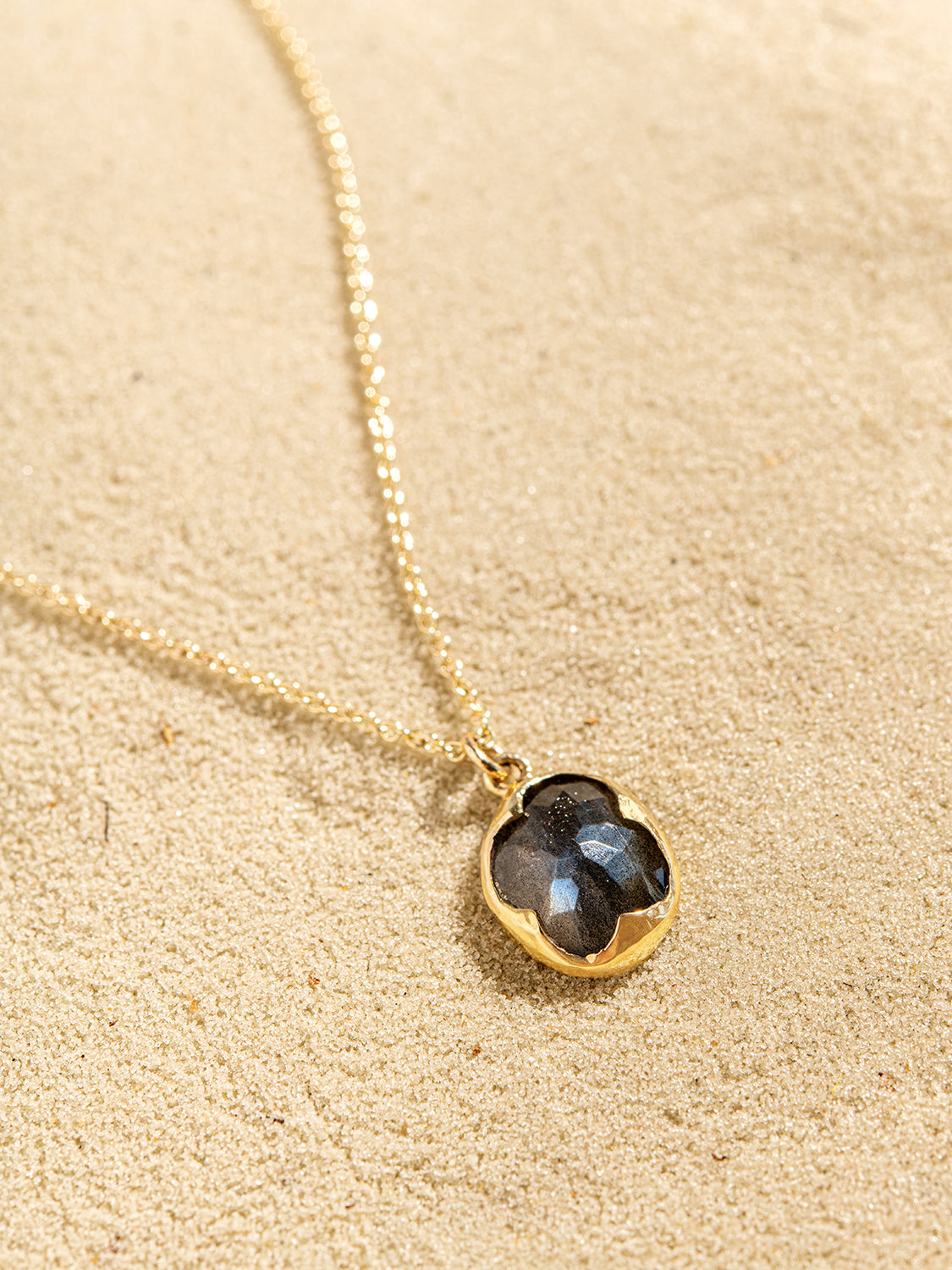 Claw Necklace in 14K