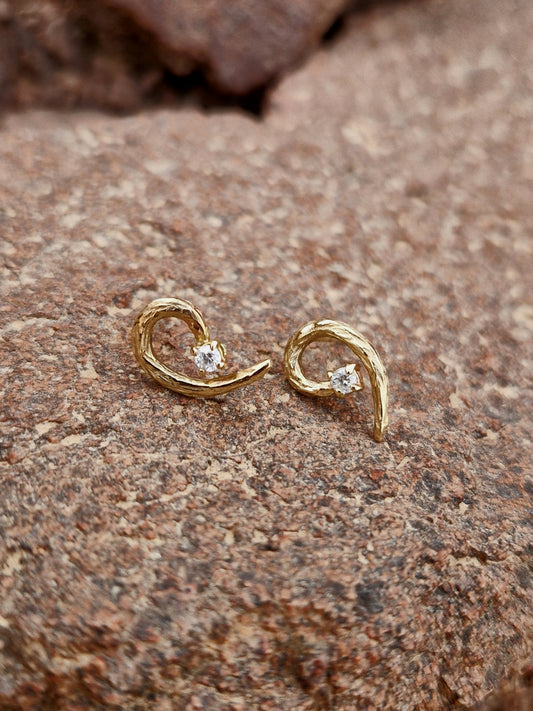 עגילי WEZI משובצים יהלומים 14k