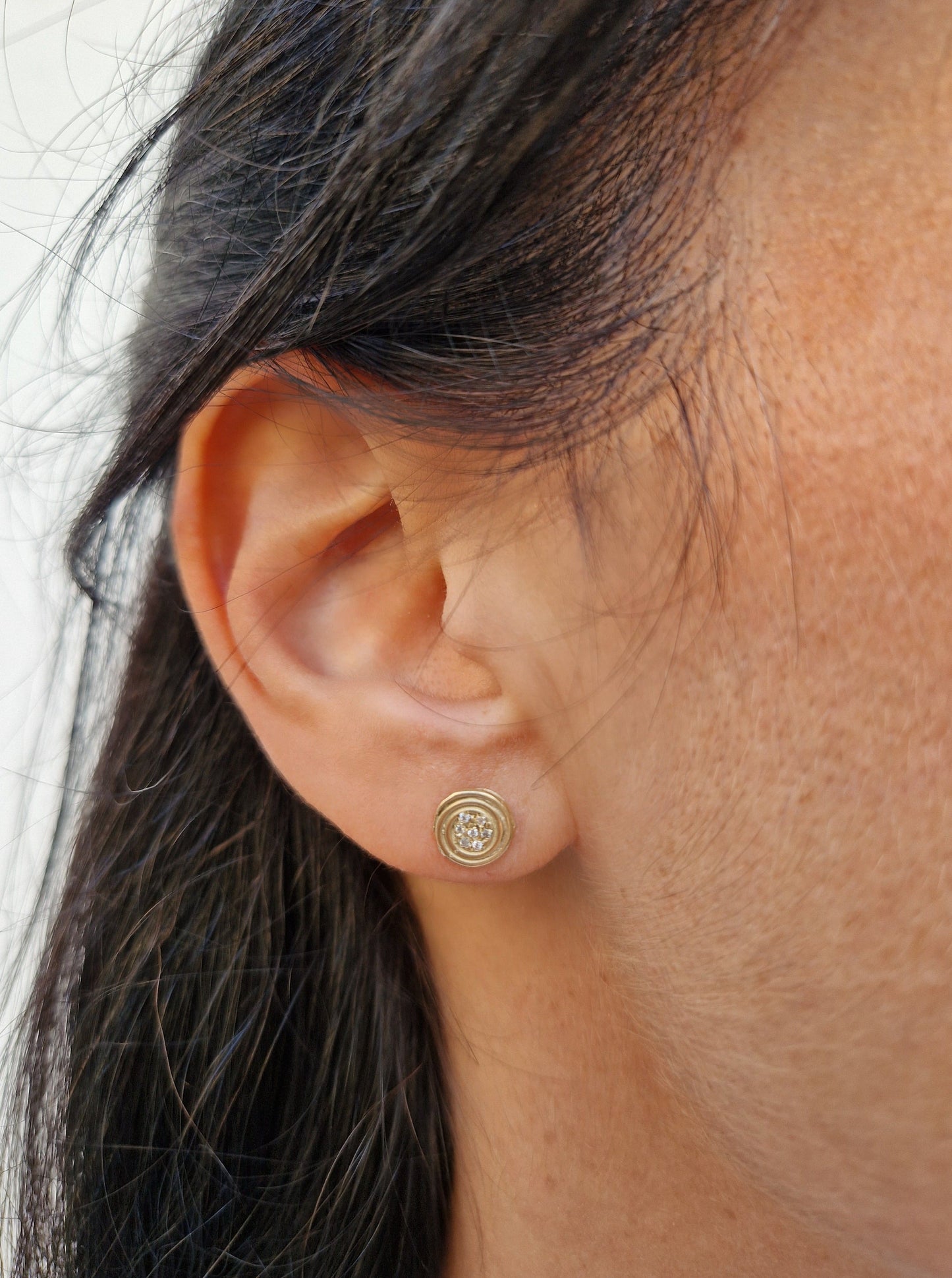 WEZI Diamond Studed Earrings 14k